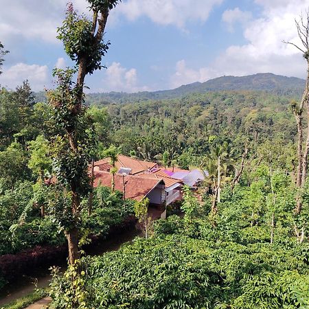 Shivalaya Homestay, Madikeri Siddāpur Extérieur photo