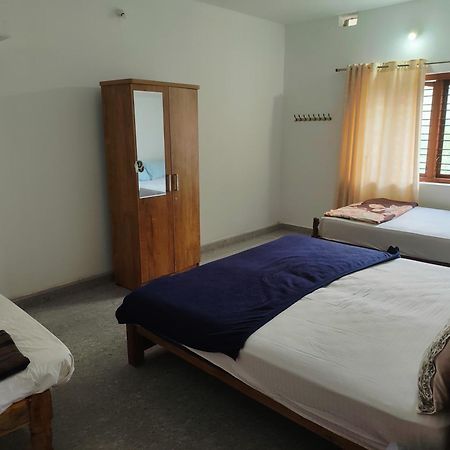 Shivalaya Homestay, Madikeri Siddāpur Extérieur photo