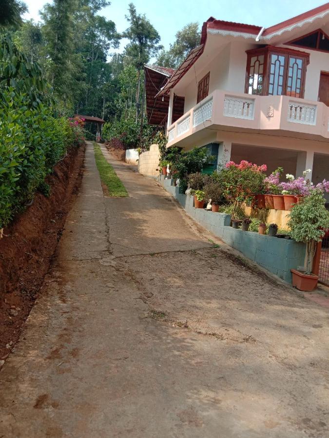 Shivalaya Homestay, Madikeri Siddāpur Extérieur photo