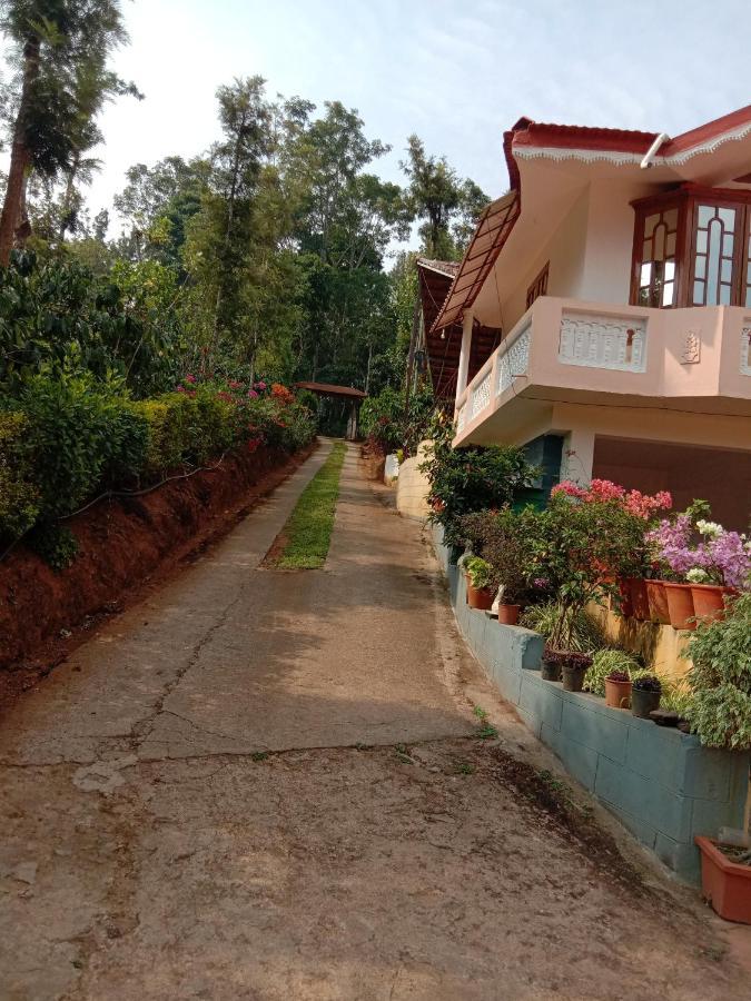 Shivalaya Homestay, Madikeri Siddāpur Extérieur photo