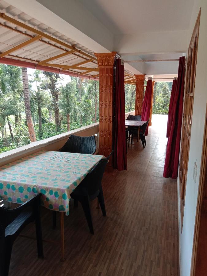 Shivalaya Homestay, Madikeri Siddāpur Extérieur photo