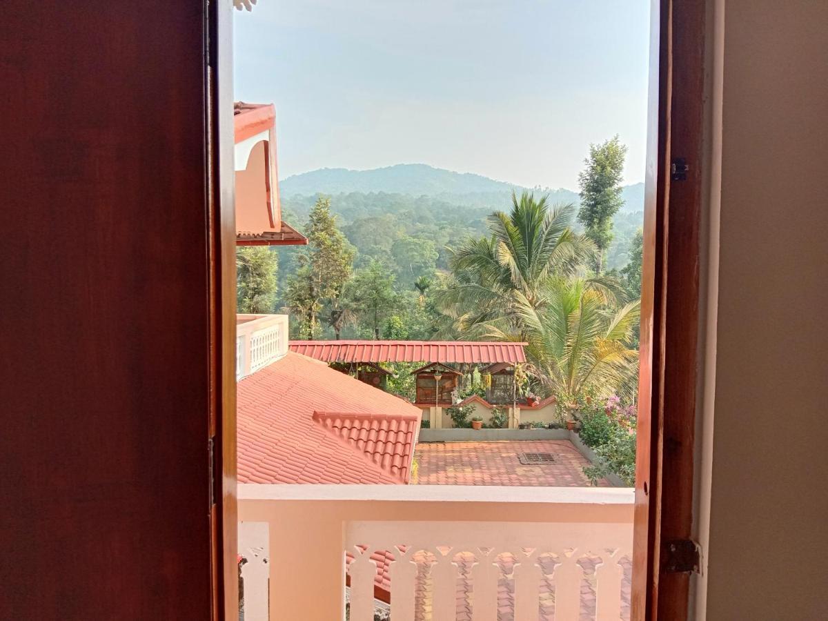 Shivalaya Homestay, Madikeri Siddāpur Extérieur photo