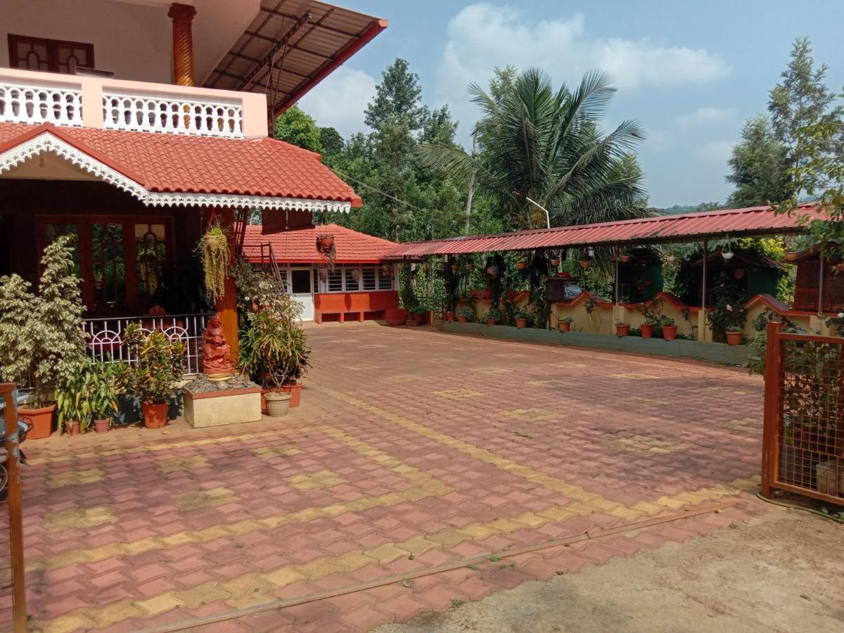 Shivalaya Homestay, Madikeri Siddāpur Extérieur photo