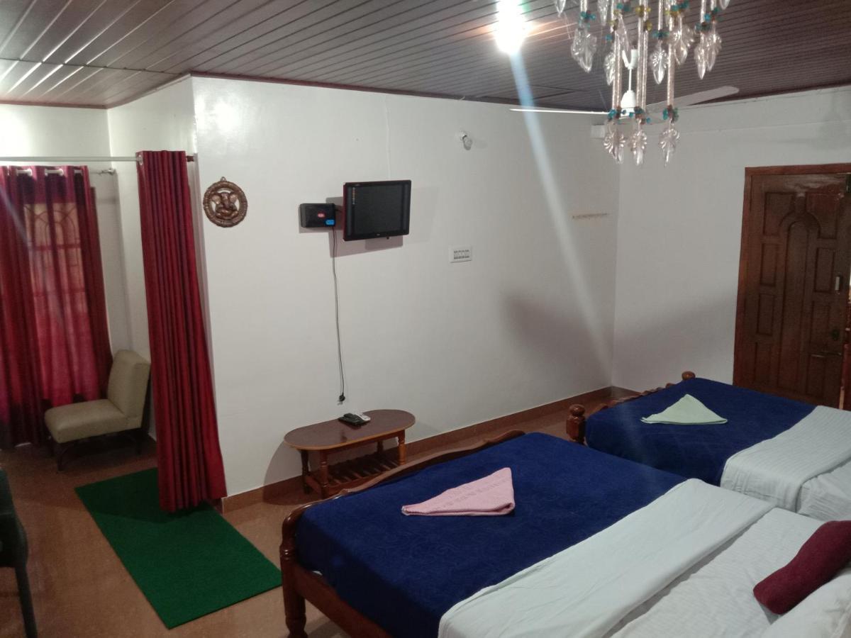 Shivalaya Homestay, Madikeri Siddāpur Extérieur photo