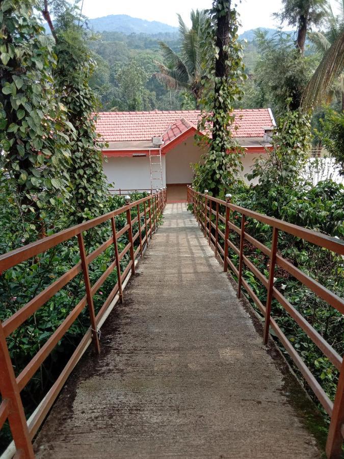Shivalaya Homestay, Madikeri Siddāpur Extérieur photo