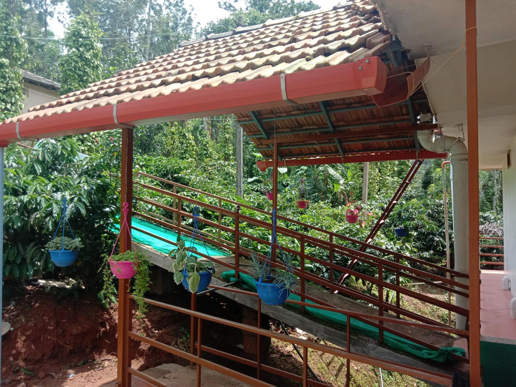 Shivalaya Homestay, Madikeri Siddāpur Extérieur photo