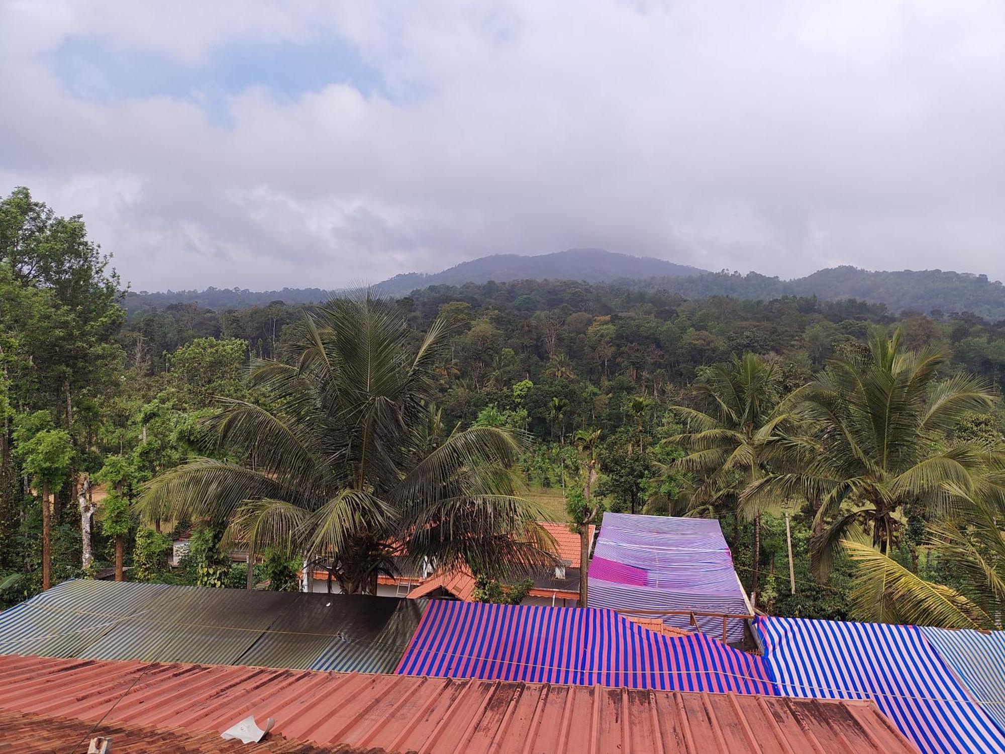 Shivalaya Homestay, Madikeri Siddāpur Extérieur photo