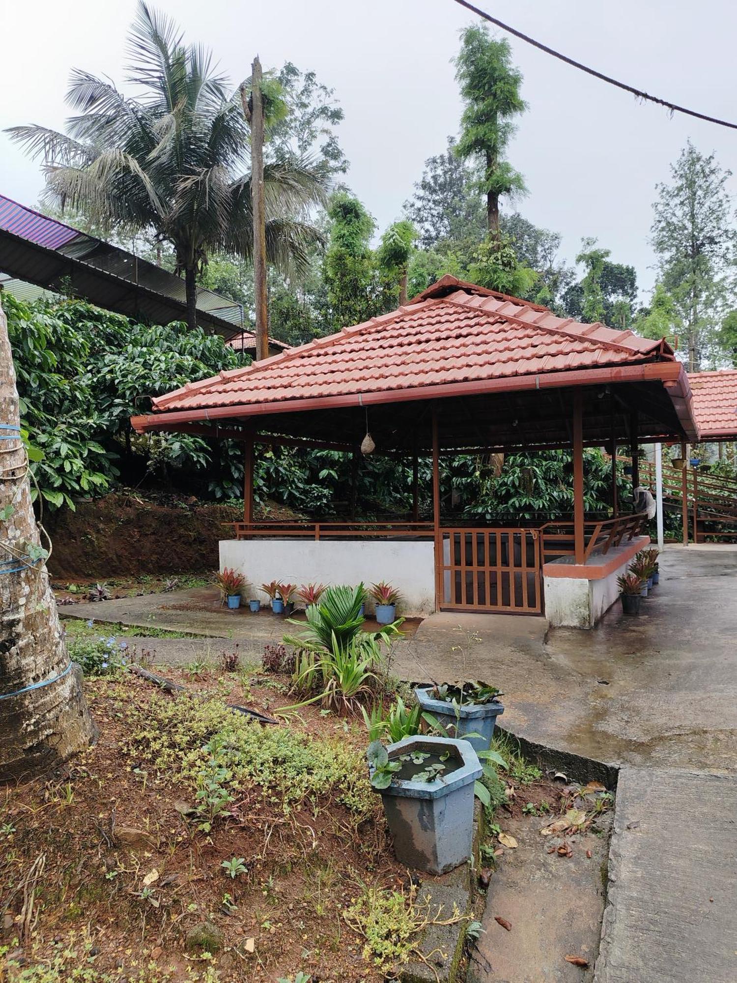 Shivalaya Homestay, Madikeri Siddāpur Extérieur photo